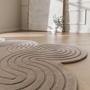 Modern Aesthetics Woolen Area Rug